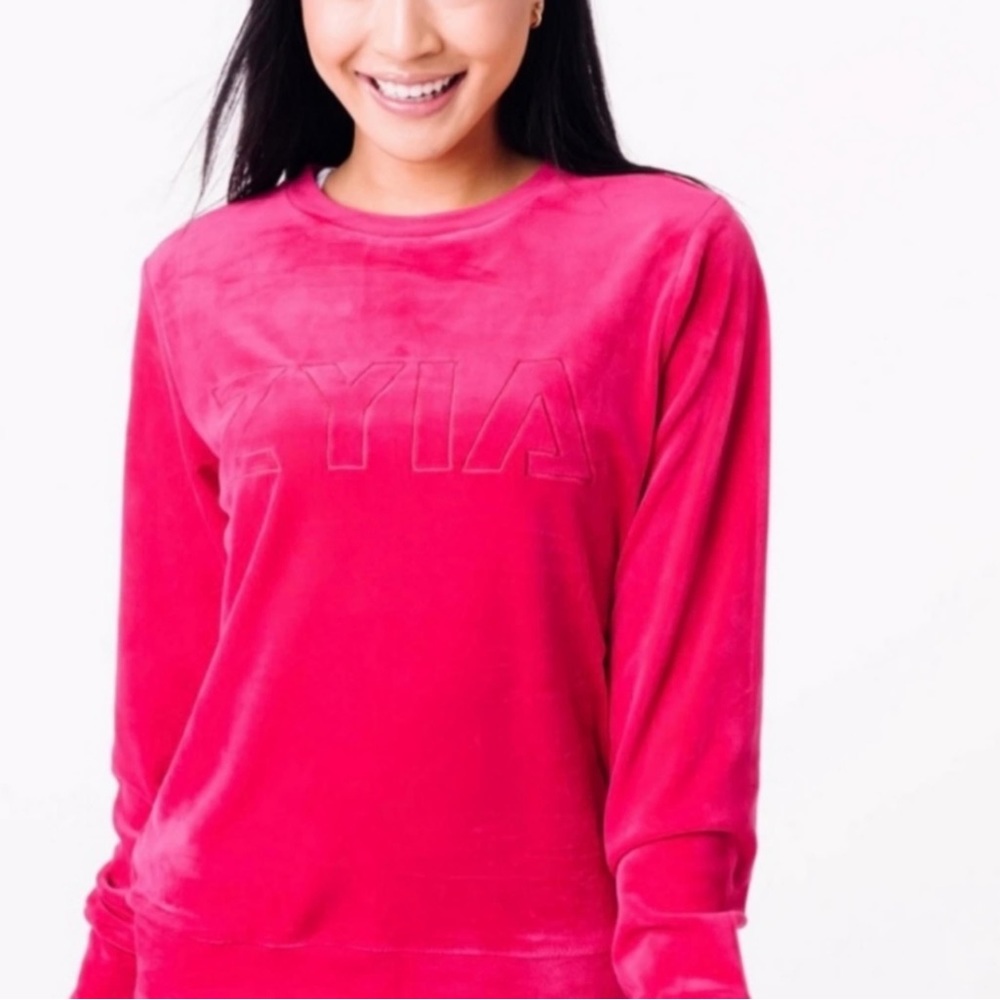 NWT ZYIA Fuschia Velvet Sweatshirt size Medium